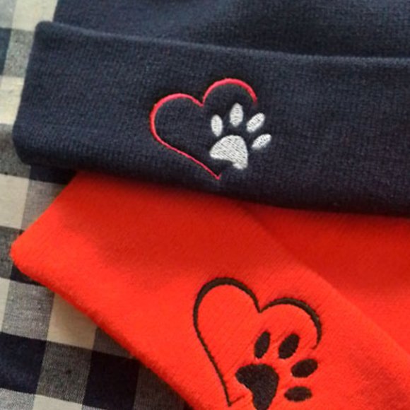 Dog paw & heart beanies - 2 adult sizes embroidered hats - Picture 4 of 4